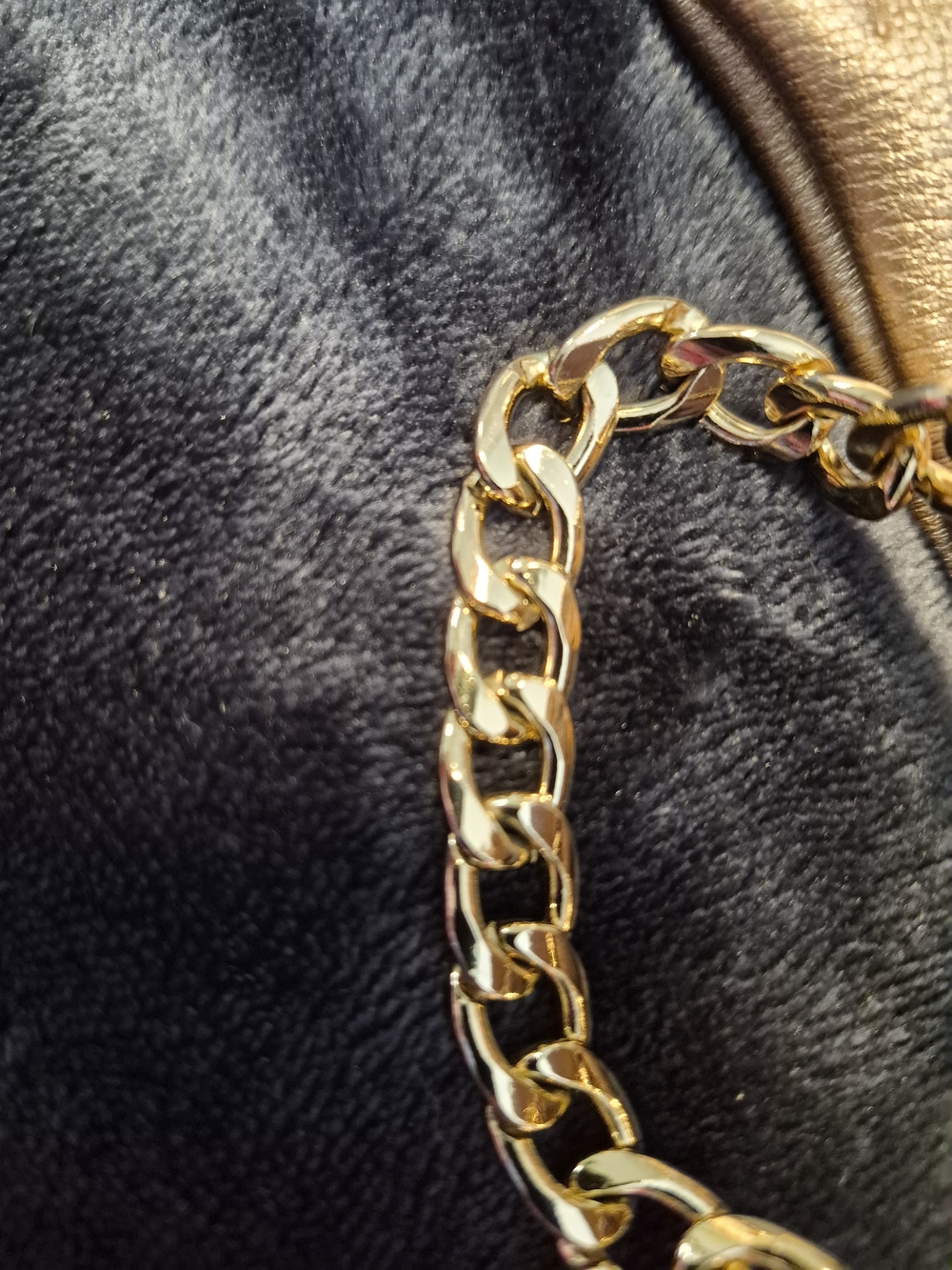 MKF Rose Gold Women’s Tassel Vegan Crossbody Bag New With Tags - Picture 14 of 16